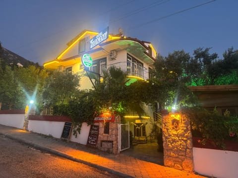 Property building, Night