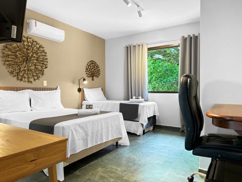 Bed, Photo of the whole room, Bedroom, air conditioner