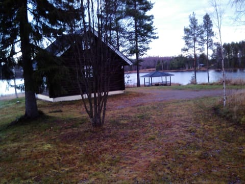 BBQ facilities, Lake view