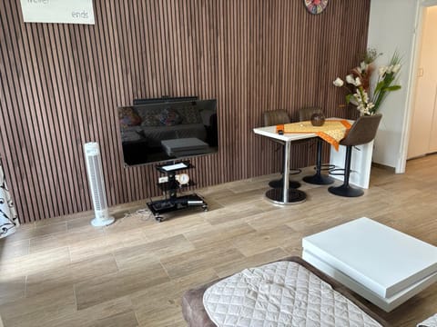 Appart de Lux , 3 borders , free parking , Apartment in Aachen