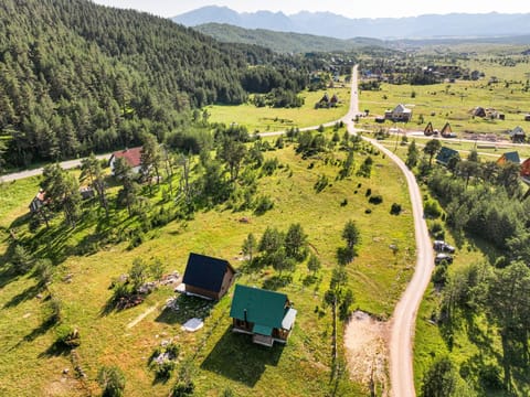Off site, Day, Neighbourhood, Natural landscape, Bird's eye view, Summer, On site, Mountain view