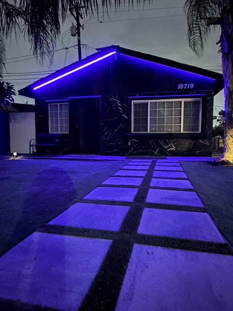 LUXURY VILLA Estate Oasis Villa in Downey