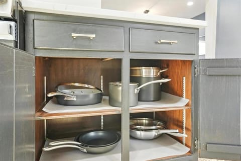 Golden Dunes Stay Valpo 5 BR, 3 King Beds, Game Area House in Valparaiso