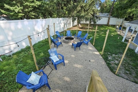 Golden Dunes Stay Valpo 5 BR, 3 King Beds, Game Area House in Valparaiso