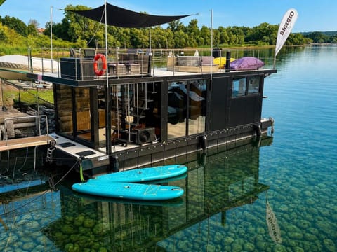 Property building, Bird's eye view, Lake view