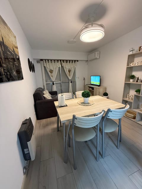 TV and multimedia, Living room, Seating area, Dining area, heating, air conditioner