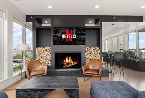 W513 Cozy & Chic 1Bd In Downtown Minneapolis, Minutes From Minneapolis Convention Center & US Bank Arena Apartment in Loring Park