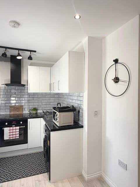 toaster, washing machine, kitchen