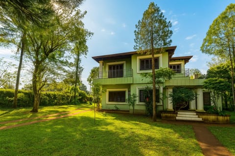 Property building, Day, Garden