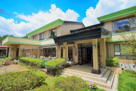 Property building, Facade/entrance, Garden