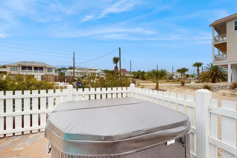 Sunset & Smiles House in Saint George Island