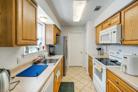 1 Mi to Denton Square Family Home with Fenced Yard! House in Lake Lewisville