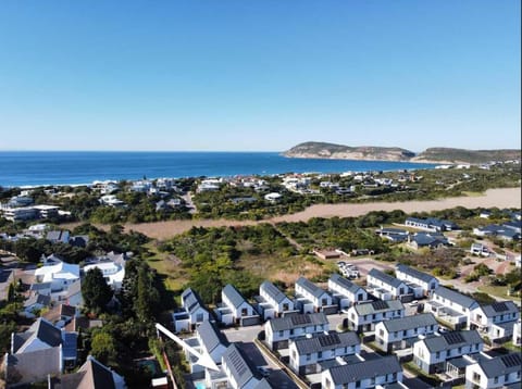 Boardwalk Hideaway 27 - Luxe 3BD w Pool Villa in Plettenberg Bay