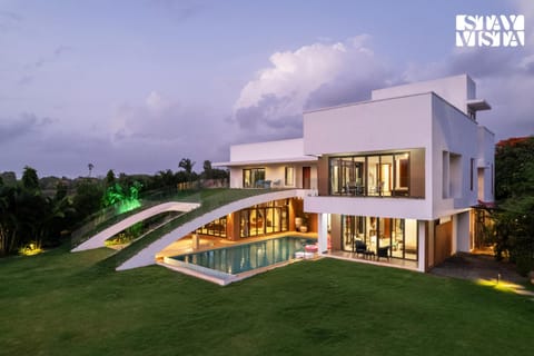 Property building, Garden view