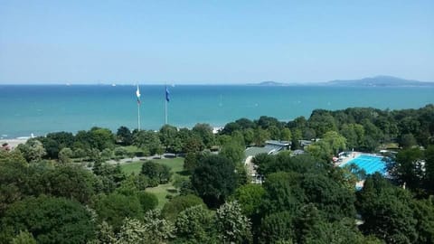 Bird's eye view, Sea view