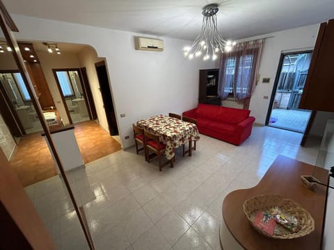 Living room, Seating area, Dining area, air conditioner