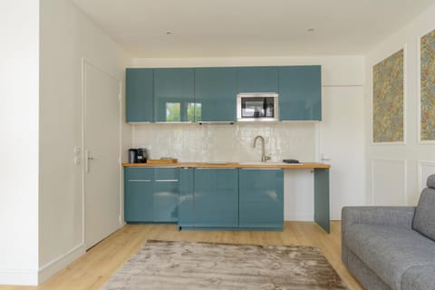 Studio design - Paris 16 Apartment in Saint-Cloud