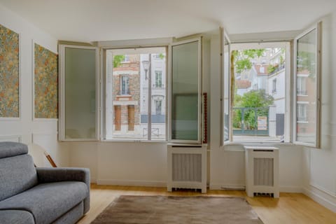 Studio design - Paris 16 Apartment in Saint-Cloud