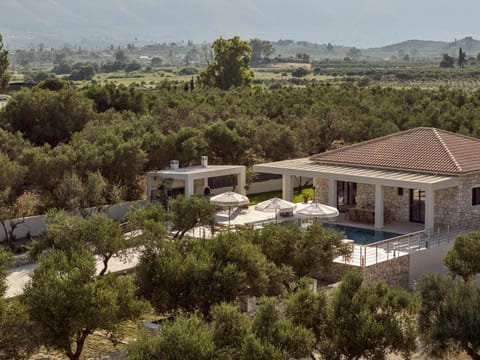 Property building, Garden view, Mountain view, Pool view, Swimming pool