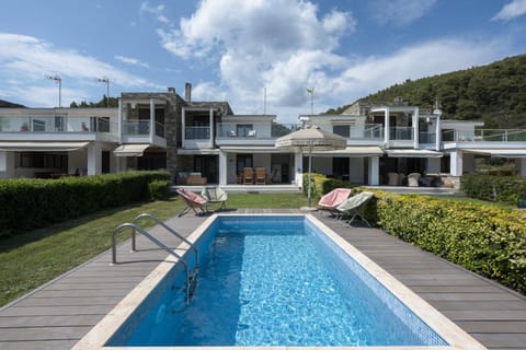 Azapiko Meggy Summer Villa by Luxlikehome Villa in Halkidiki