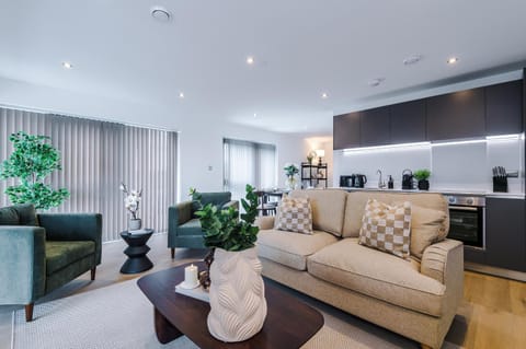 Kitchen or kitchenette, Living room, Seating area