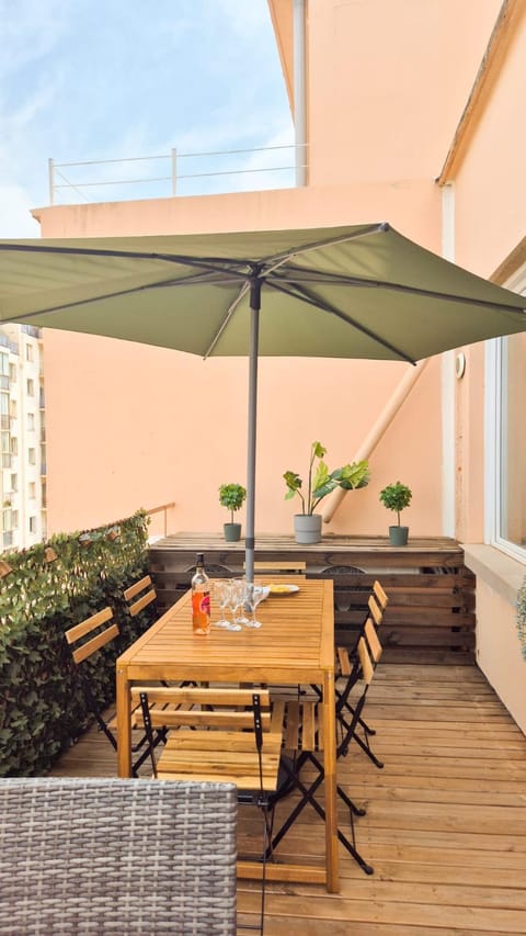 Balcony/Terrace, Dining area