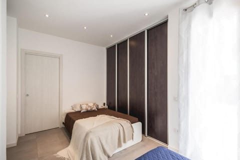 AmazHome - "Piano House" parking and near the beach Apartment in Cattolica