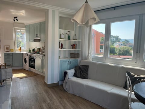 Kitchen or kitchenette, Living room, Seating area