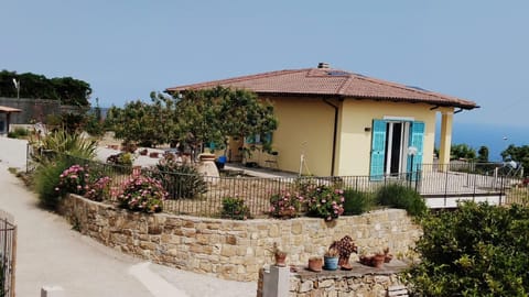 Zefiro Azzurro House in Bordighera