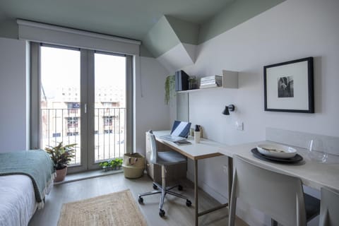 Bed, Seating area, Dining area, Bedroom