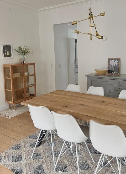 City center apartment with balcony and private parking Apartment in Aalborg