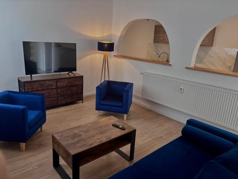 TV and multimedia, Seating area