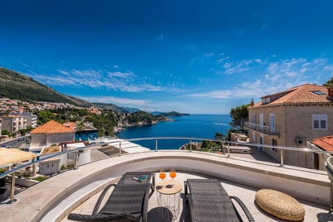 Day, Natural landscape, View (from property/room), Balcony/Terrace, Mountain view, Sea view