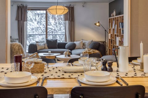 Living room, Continental breakfast