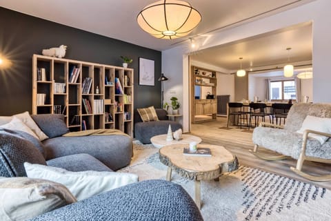 Library, Living room