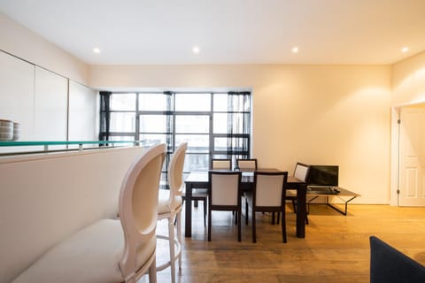 Living room, Dining area