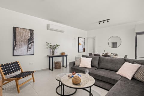 Living room, air conditioner