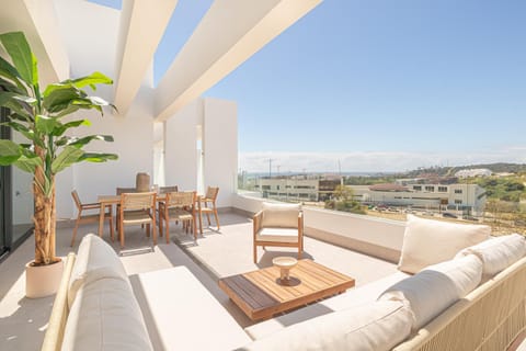 Day, Balcony/Terrace, Balcony/Terrace, Seating area, Dining area, Mountain view, Sea view