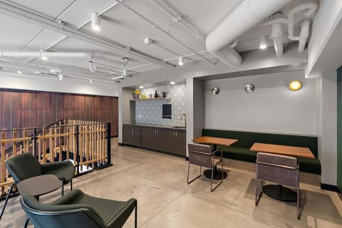 W318 Chic & Luxury 1Bd Condo In Downtown Minneapolis, Minutes From Minneapolis Convention Center & US Bank Arena Apartment in Loring Park