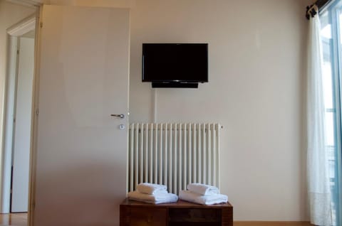 TV and multimedia, Bedroom, towels