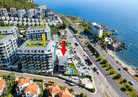 Property building, Bird's eye view, Sea view, Street view, Location