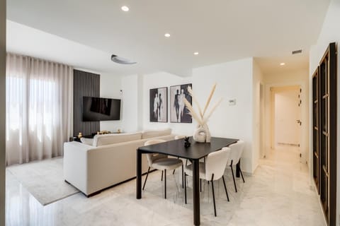 Living room, Dining area
