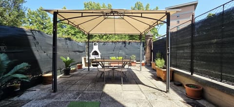 BBQ facilities, Garden, Inner courtyard view, furniture