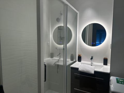 Renovated apartment - 3 bedrooms - parking - balcony Apartment in Séné