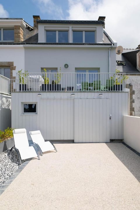 Property building, Patio