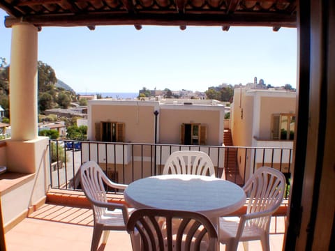 Patio, View (from property/room), Balcony/Terrace