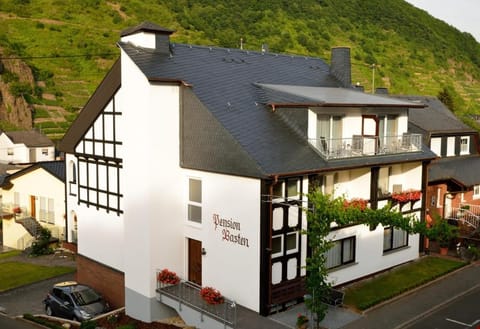 Pension Basten Bed and Breakfast in Cochem-Zell