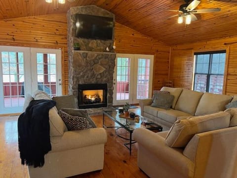 Living room, Seating area, fireplace