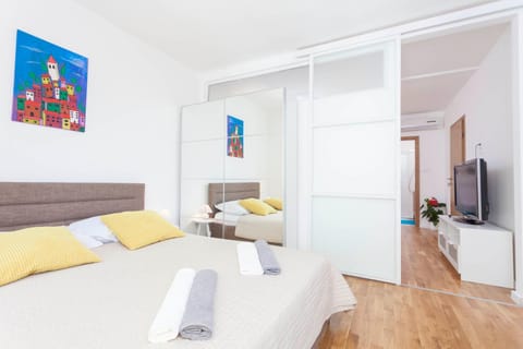 Bedroom, Garden view