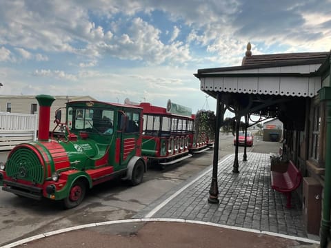 Static Caravan Campground/ 
RV Resort in England